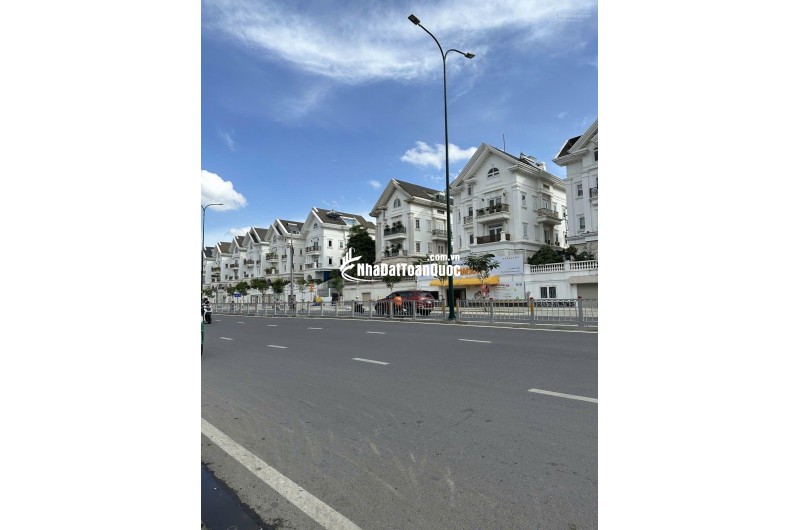 Bán nhà ở đường Dương Quảng Hàm, P.06,  Gò Vấp, 1 trệt 3 lầu, giá chỉ 6.5 tỷ